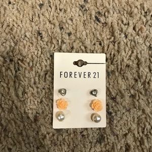 Forever 21 earring set
